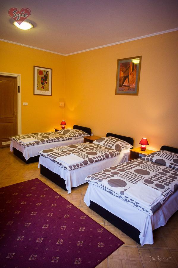 Civis Szallashely Debrecen Exterior photo