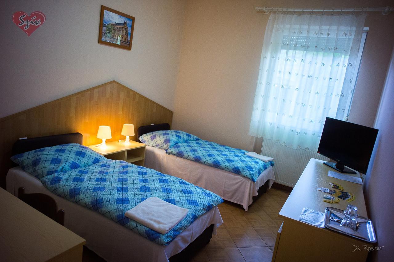 Civis Szallashely Debrecen Exterior photo