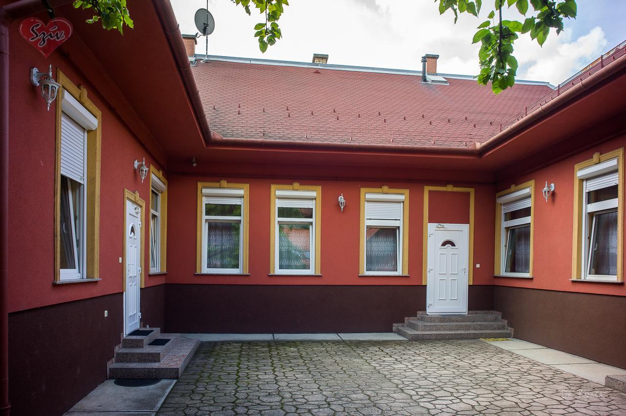 Civis Szallashely Debrecen Exterior photo